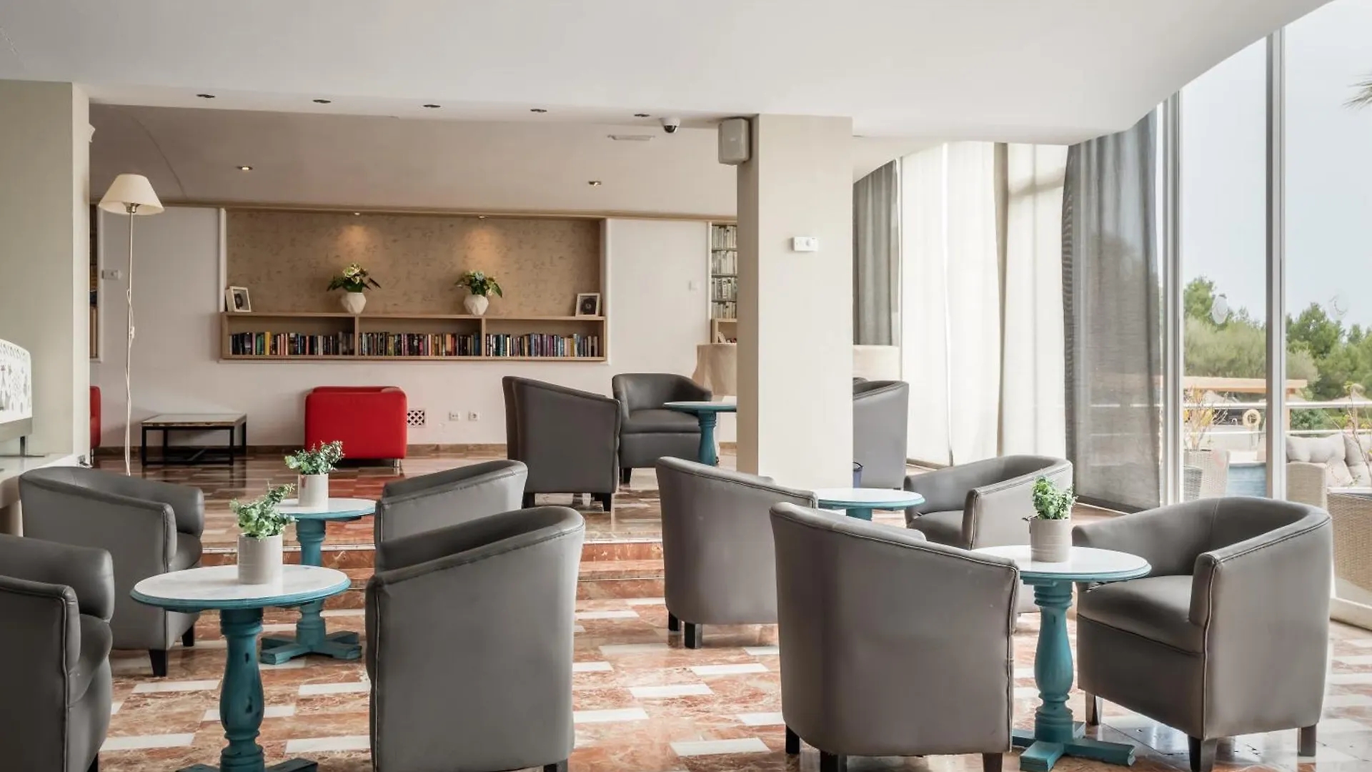 Apartamentos Vistasol Magaluf  Aparthotel